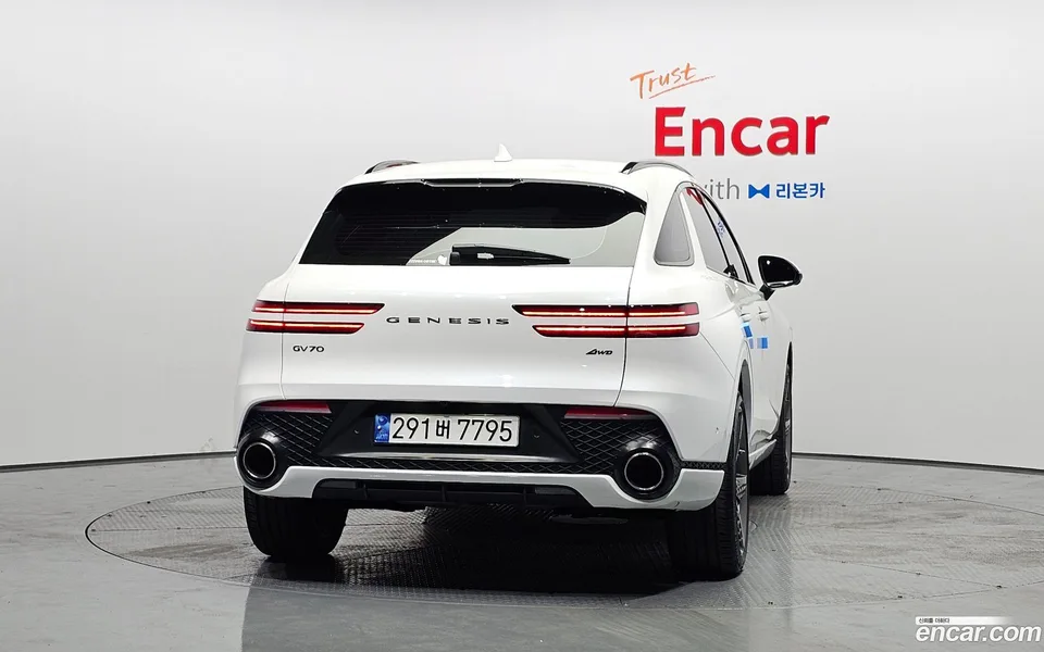 Genesis GV70 2.5T AWD 2023 — thumbnail 4