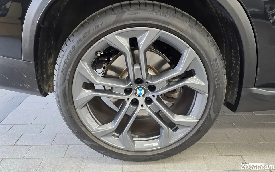 BMW X5 xDrive 40i xLine 2024 — thumbnail 2