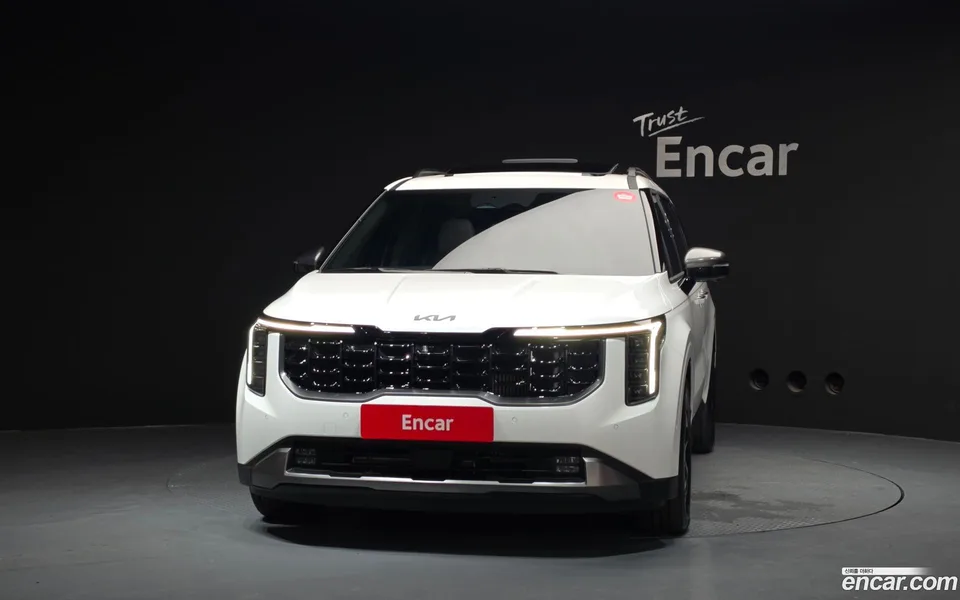 Kia Carnival HEV 7 X Line 2025 — thumbnail 3
