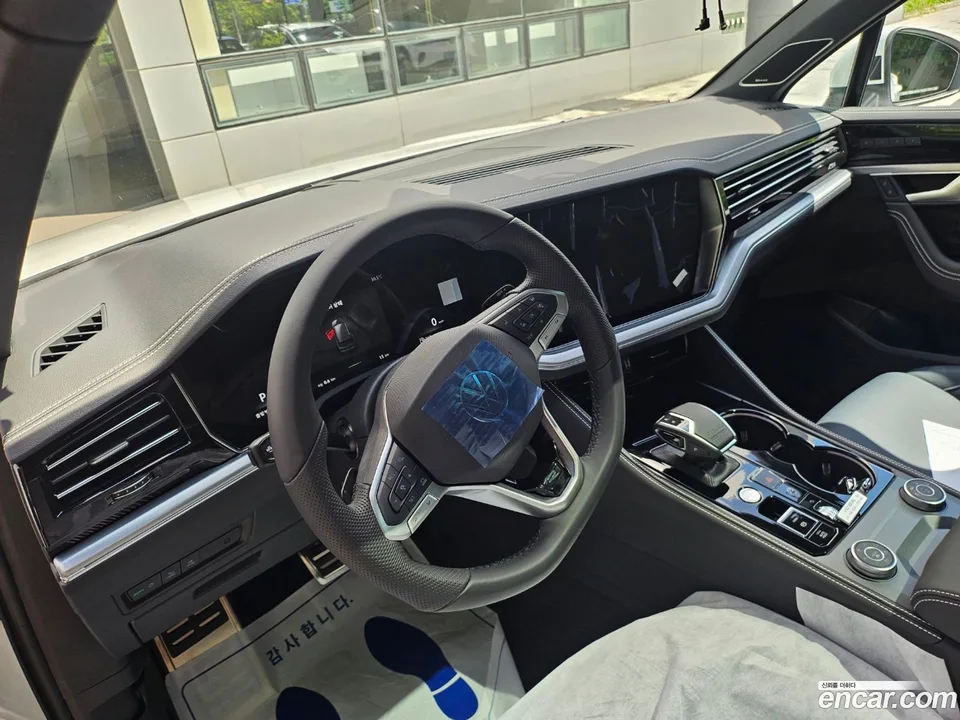 Volkswagen Touareg 3.0 TDI R-Line 2026 — миниатюра 2