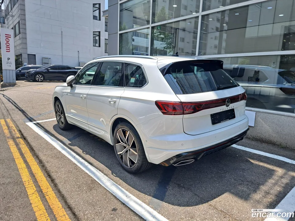 Volkswagen Touareg 3.0 TDI R-Line 2026 — миниатюра 3