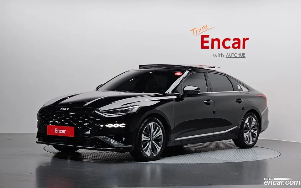 Kia K8 Hybrid 2023 — photo 1, buy with delivery to Moscow