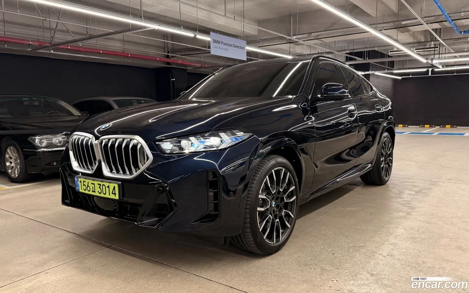 BMW X6 xDrive40i M 2026 — photo 1, buy with delivery to Moscow