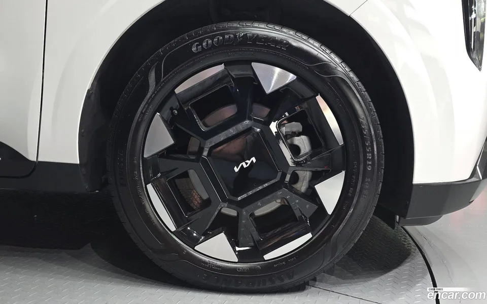 Kia Carnival HEV 9 2024 — thumbnail 5