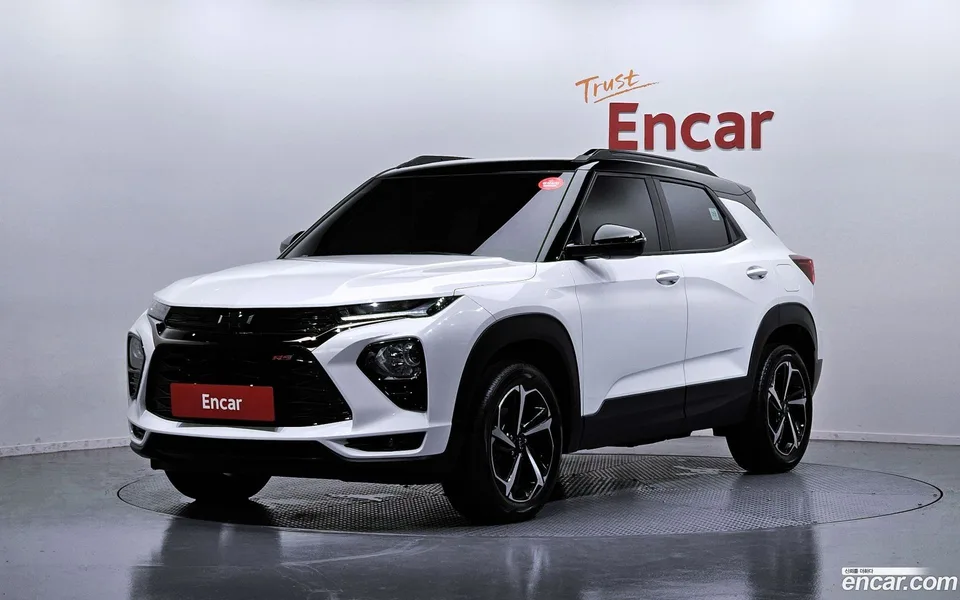 Chevrolet Trailblazer 1.3 4WD 2022 — photo 1, buy with delivery to Moscow