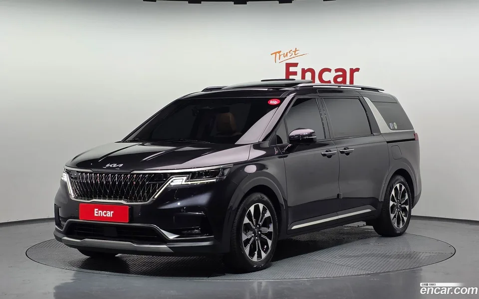 Kia Carnival 9 2022 — photo 1, buy with delivery to Moscow