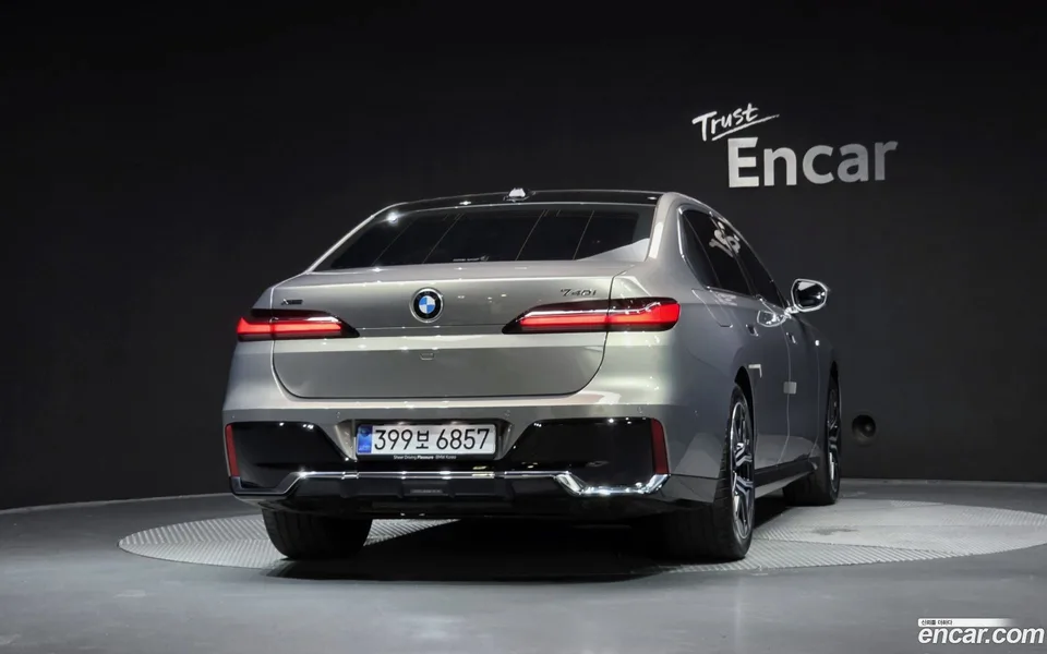 BMW 7 Series 740i xDrive M 2025 — миниатюра 4