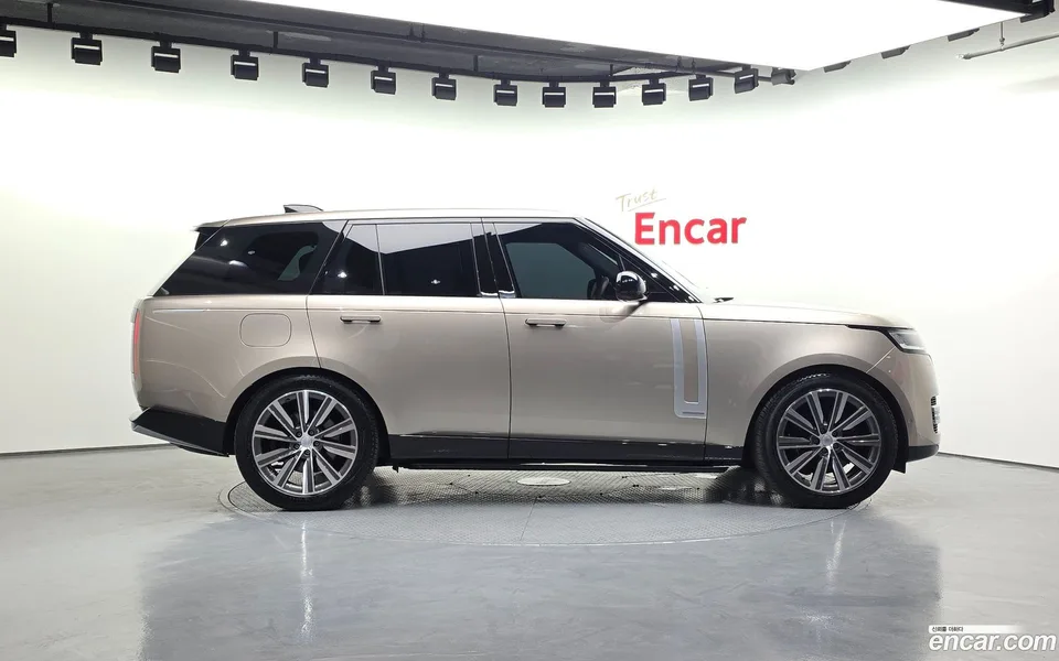 Land Rover Range Rover P530 AB 2025 — thumbnail 2