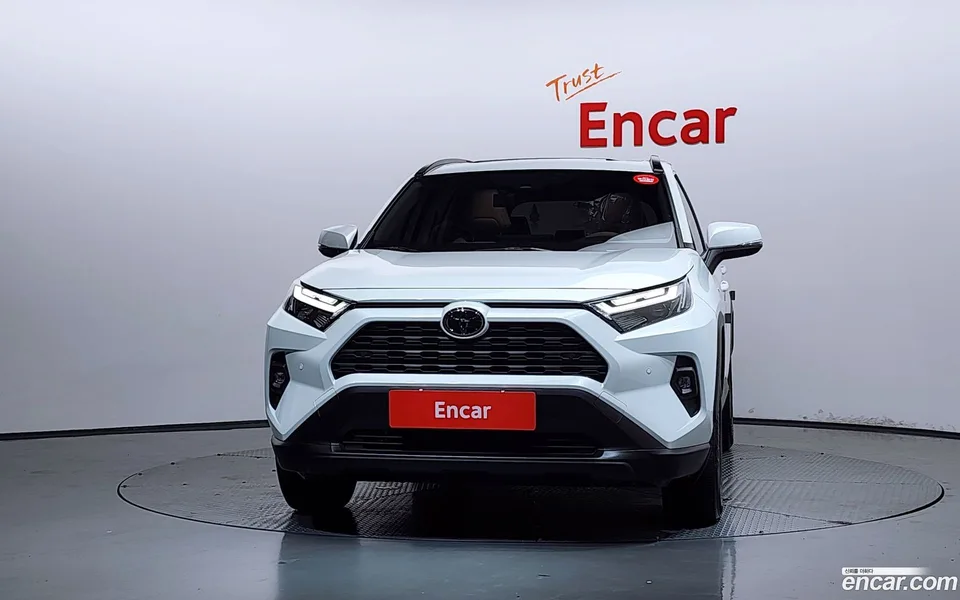 Toyota RAV4 2.5 2WD XLE 2025 — thumbnail 3