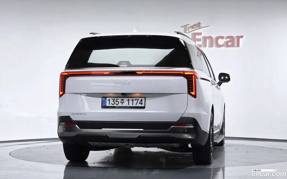 Kia Carnival 9 2025 — thumbnail 4