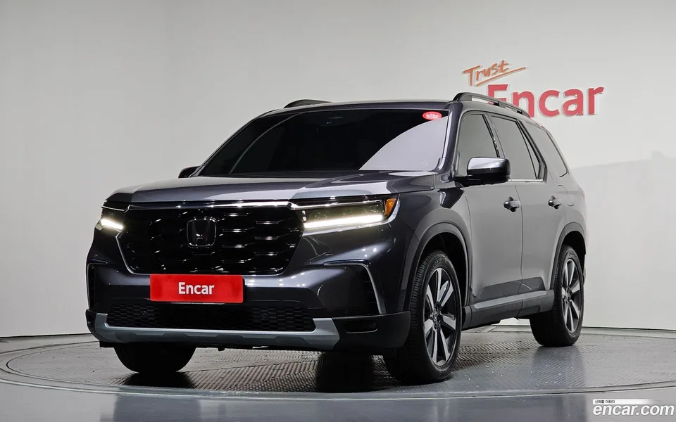 Honda Pilot 3.5 2023 — photo 1, buy with delivery to Moscow
