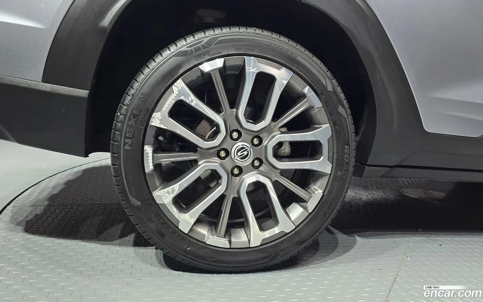 KG Mobility Torres 1.5 2WD 2023 — thumbnail 2