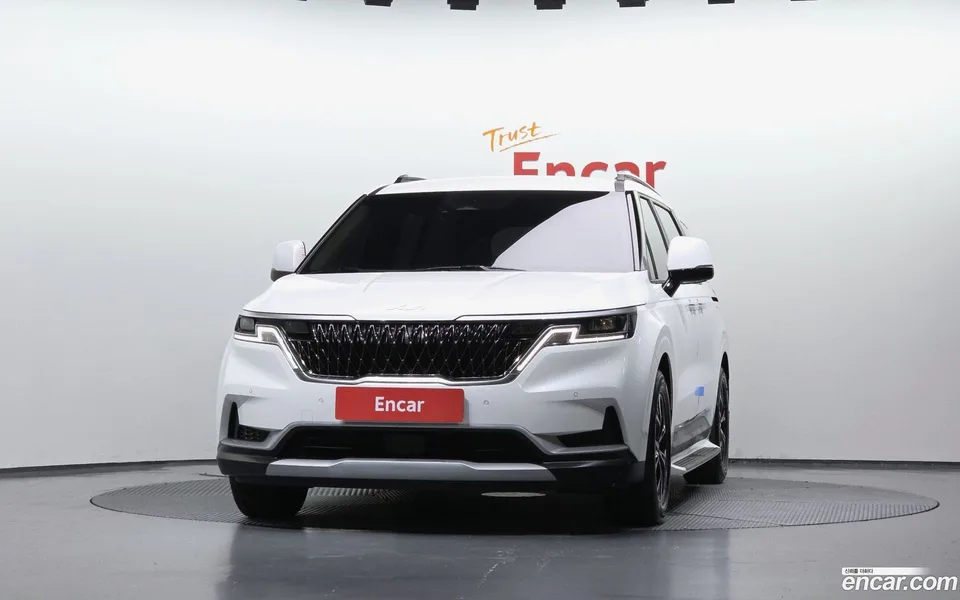 Kia Carnival 11 2023 — thumbnail 3