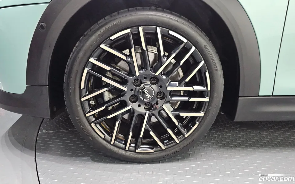 MINI Cooper S 2024 — thumbnail 2