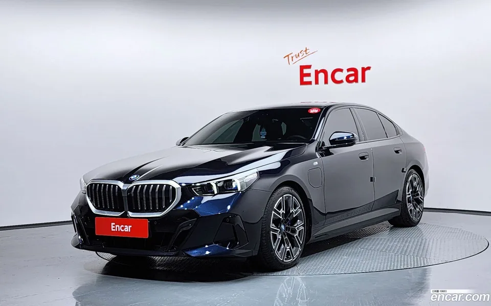 BMW 5 Series 2025