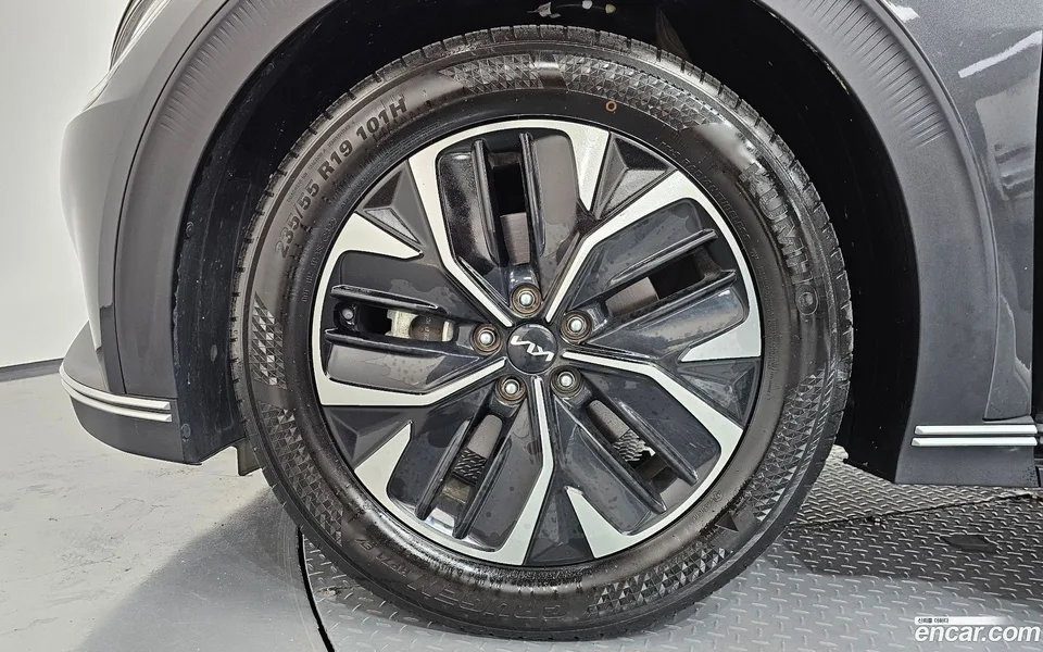 Kia EV6 2022 — thumbnail 2