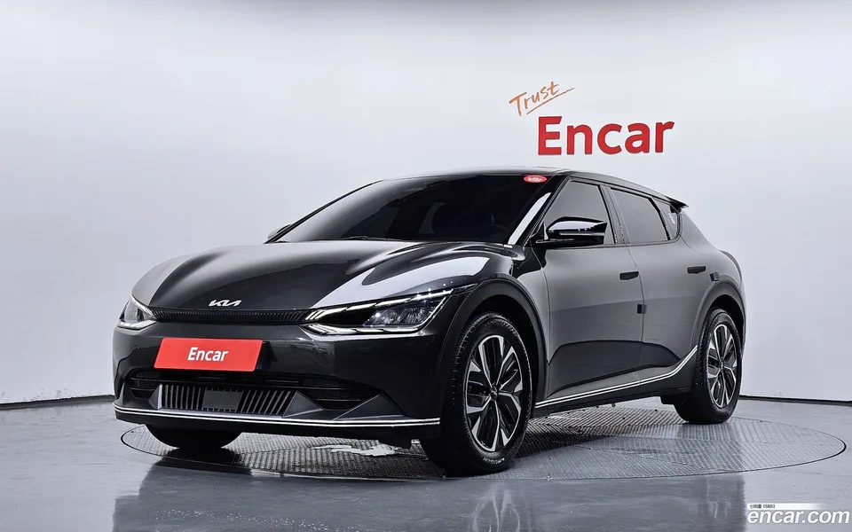 Kia EV6 2022 — photo 1, buy with delivery to Moscow
