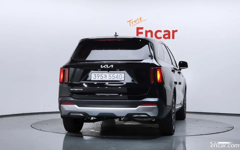 Kia Sorento 2.2 2WD 2023 — thumbnail 4