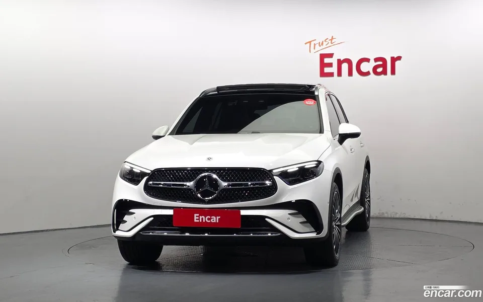 Mercedes-Benz GLC-Class GLC300 4MATIC AMG Line 2025 — thumbnail 3