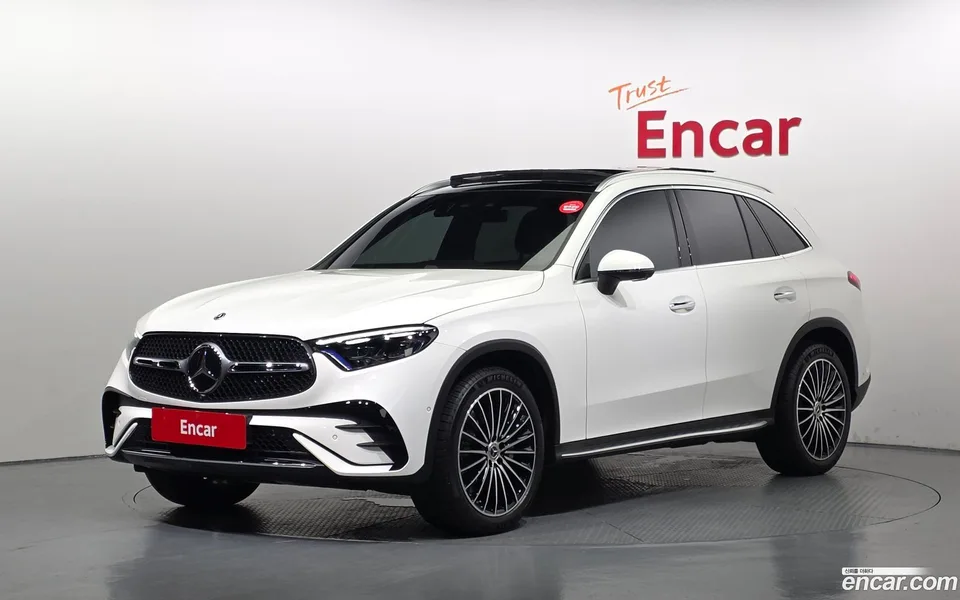 Mercedes-Benz GLC-Class GLC300 4MATIC AMG Line 2025 — photo 1, buy with delivery to Moscow