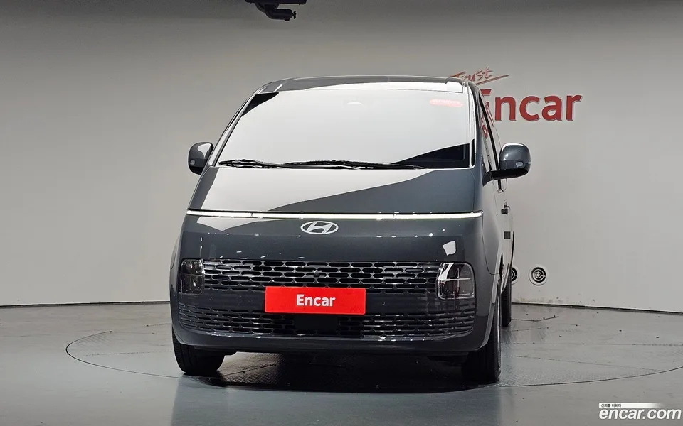 Hyundai Staria HEV 1.6 3 2025 — thumbnail 3