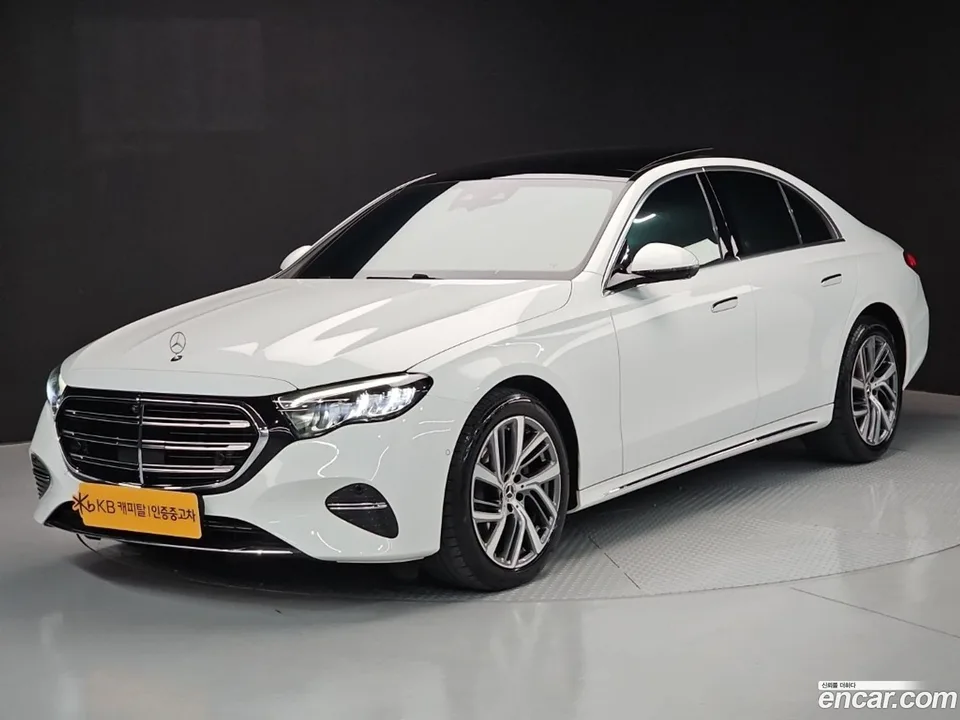 Mercedes-Benz E-Class 2024