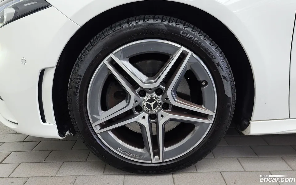 Mercedes-Benz A-Class A250 4MATIC 2022 — thumbnail 2