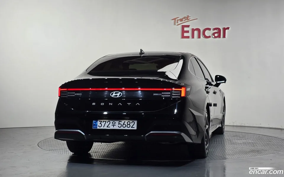 Hyundai Sonata The Edge Hybrid 2023 — thumbnail 4
