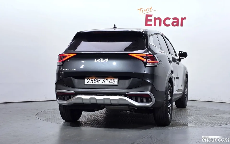 Kia Sportage 2.0 2WD 2023 — thumbnail 4