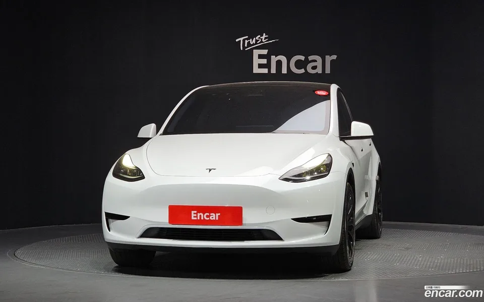 Tesla Model Y RWD 2024 — thumbnail 3