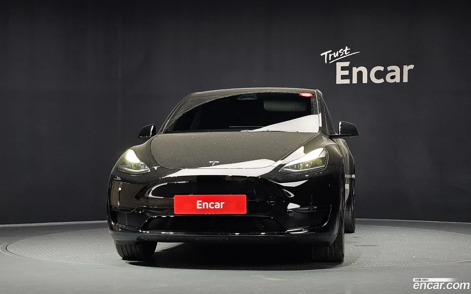 Tesla Model Y RWD 2024 — thumbnail 3