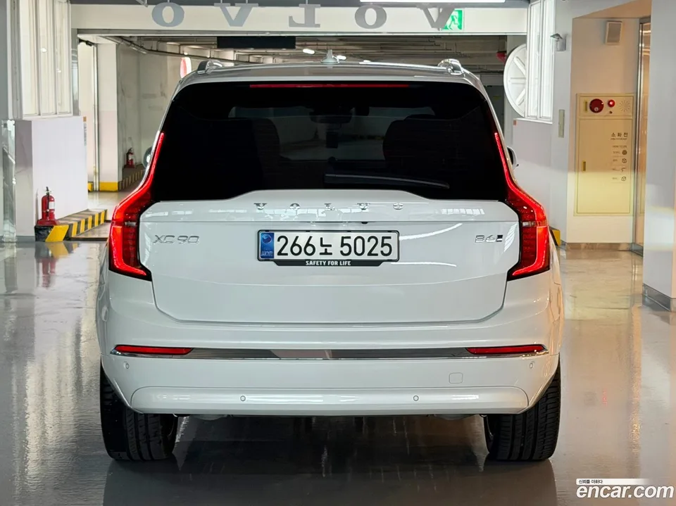 Volvo XC90 B6 2026 — thumbnail 4