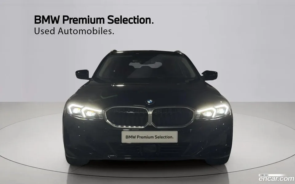 BMW 3 Series 320i 2025 — thumbnail 3