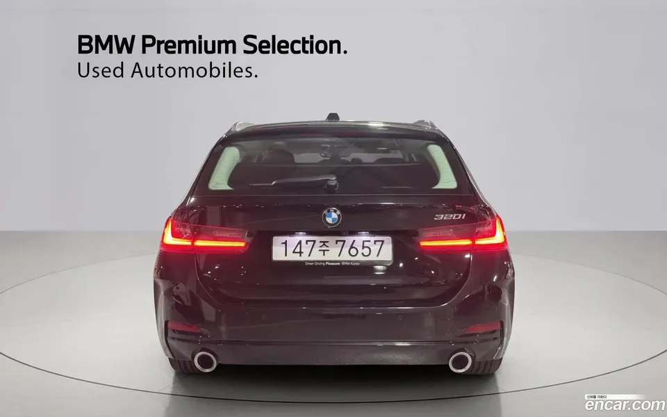 BMW 3 Series 320i 2025 — thumbnail 4