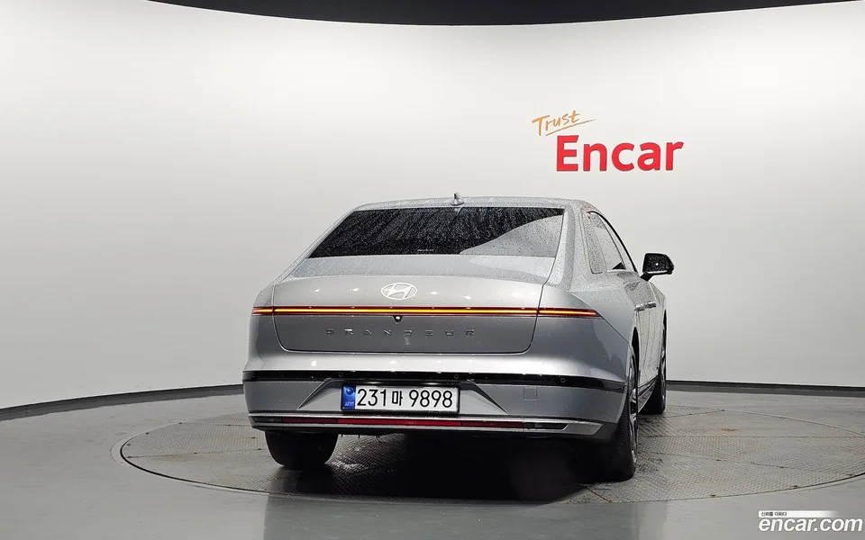 Hyundai Grandeur Hybrid 2025 — thumbnail 4