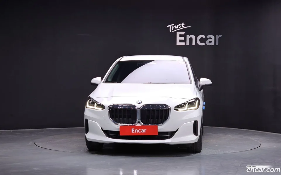 BMW 2 Series Active Tourer 220i 2025 — thumbnail 3