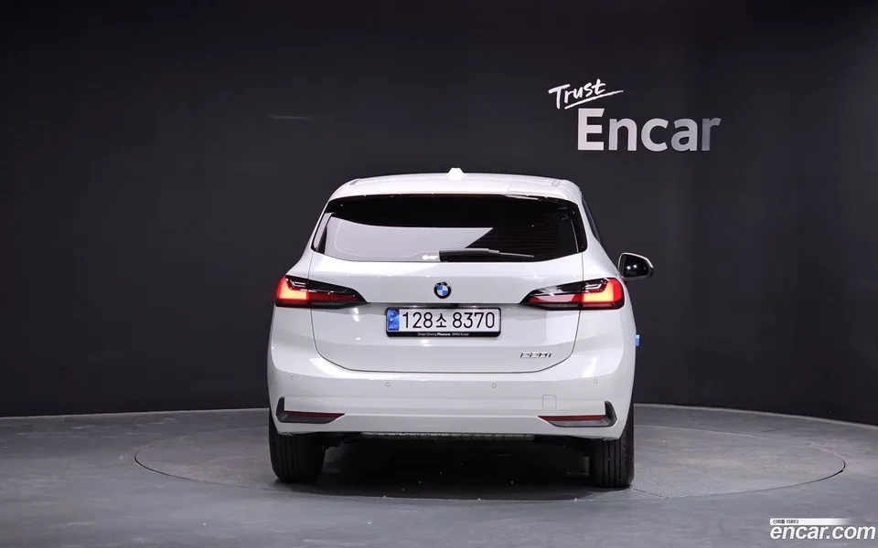 BMW 2 Series Active Tourer 220i 2025 — thumbnail 4