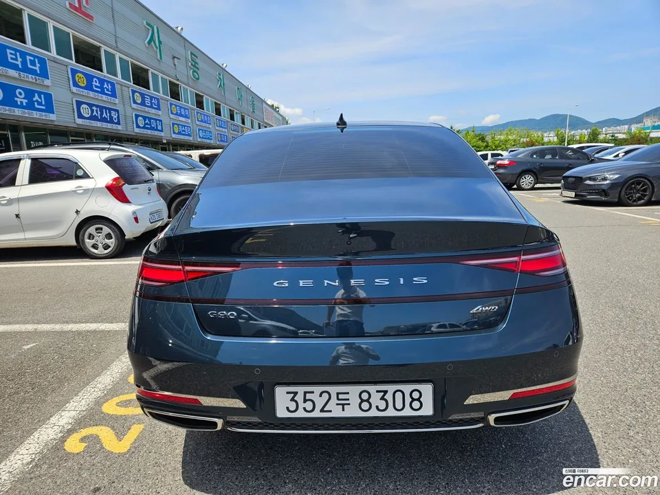 Genesis G90 3.5 AWD 2023 — thumbnail 4