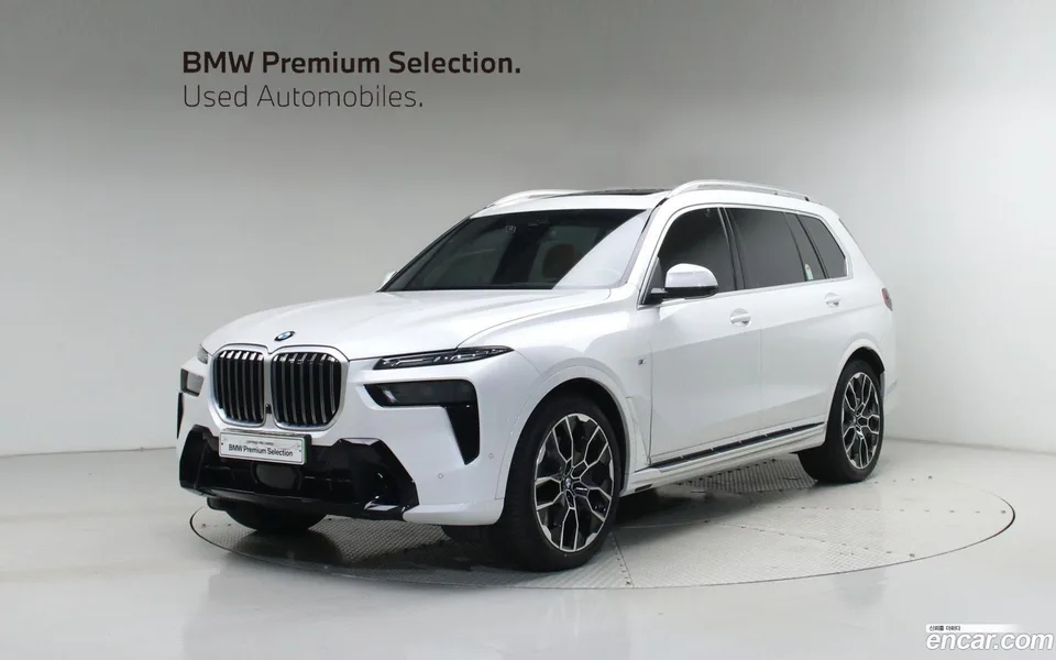 BMW X7 xDrive 40i M 6 2025 — photo 1, buy with delivery to Moscow