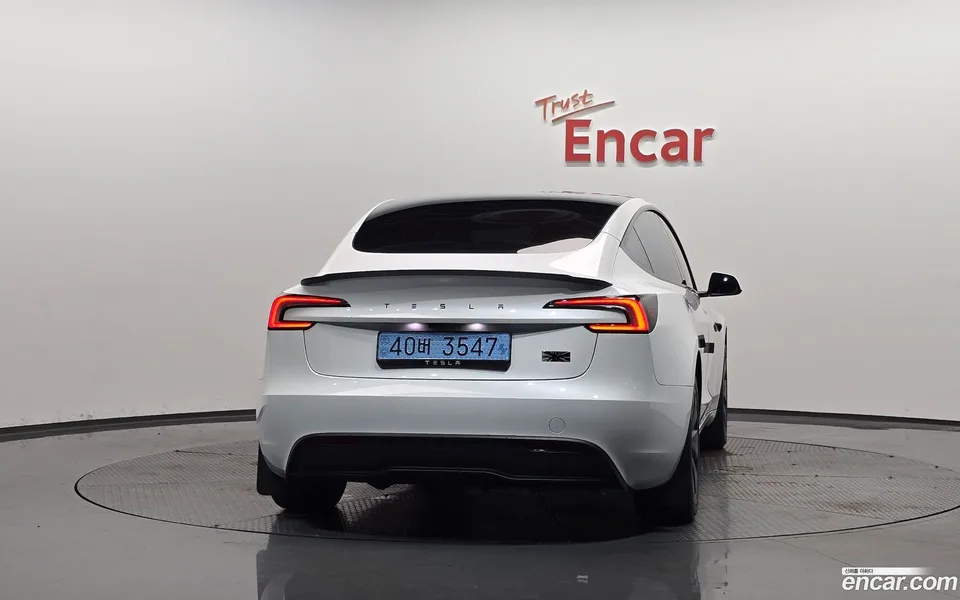 Tesla Model 3 RWD 2026 — thumbnail 4