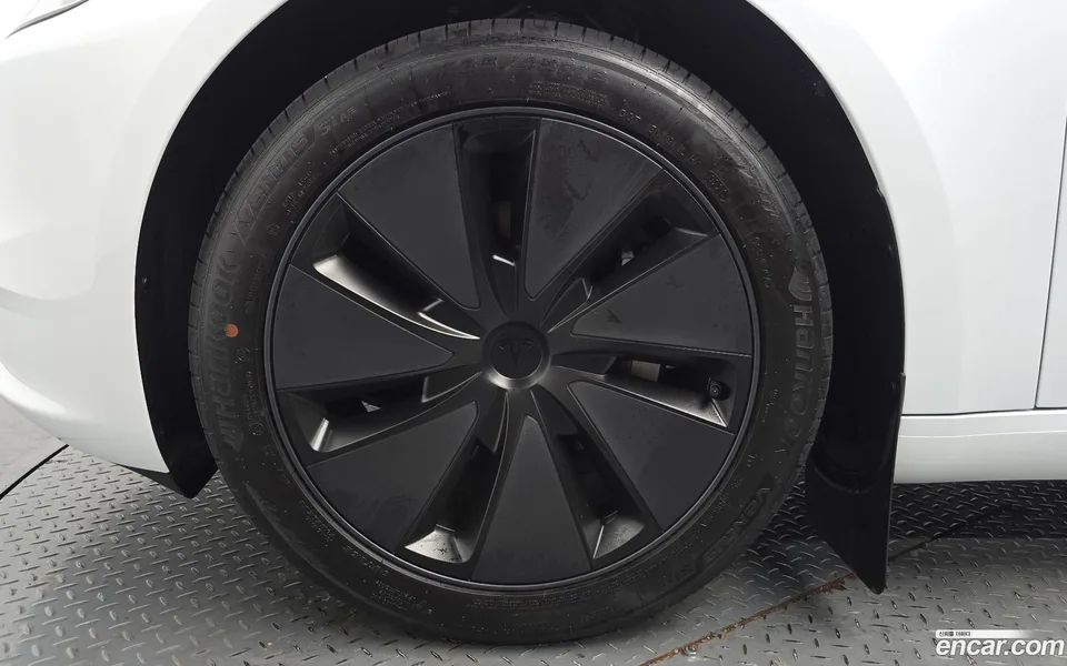 Tesla Model 3 RWD 2026 — thumbnail 5