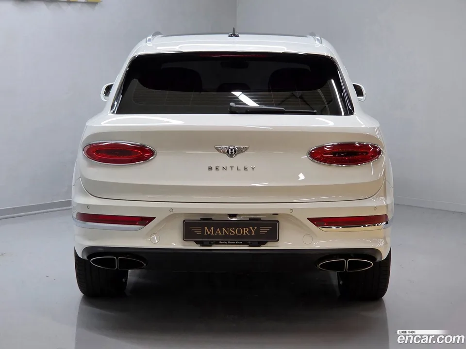 Bentley Bentayga 4.0 V8 2023 — thumbnail 4