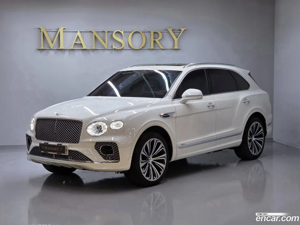 Bentley Bentayga 4.0 V8 2023 — photo 1, buy with delivery to Moscow