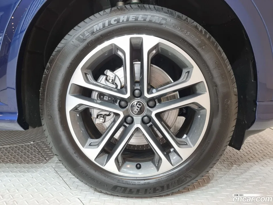 Audi Q5 (80A) 40 TFSI 2025 — thumbnail 2