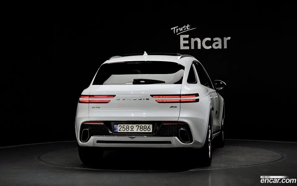 Genesis GV70 2.5T AWD 2023 — thumbnail 4