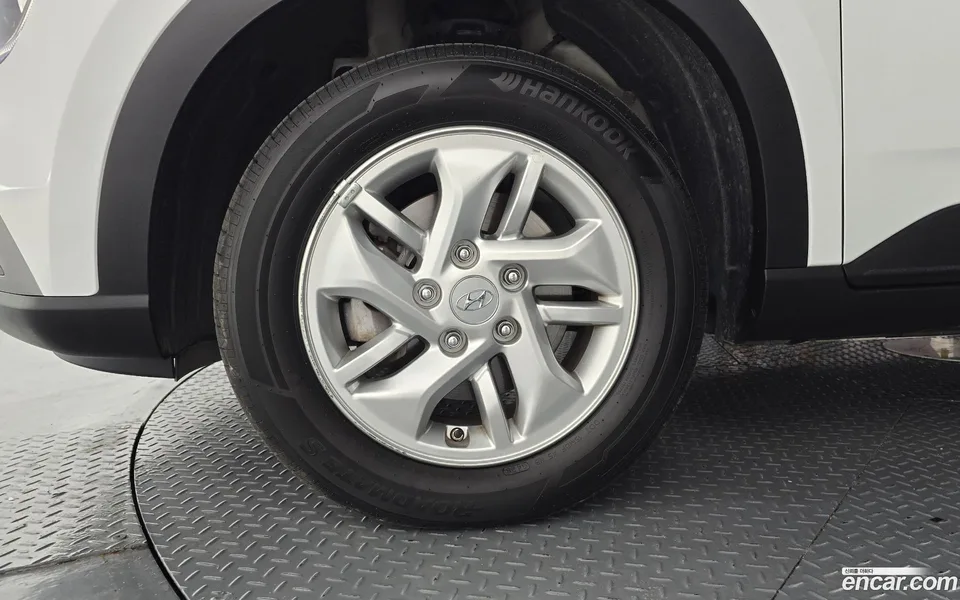 Hyundai Venue 1.6 2023 — thumbnail 2