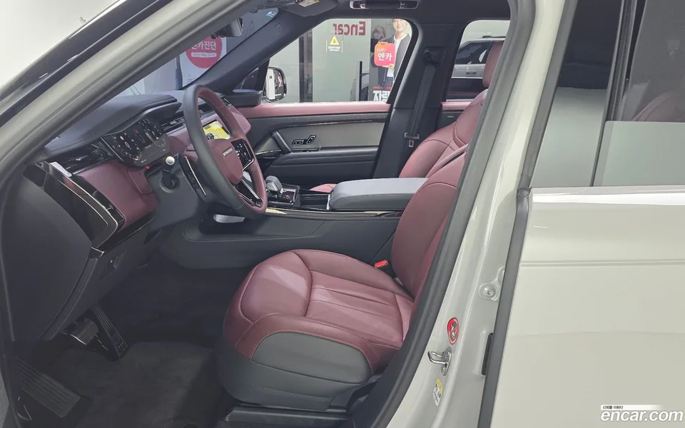 Land Rover Range Rover Sport P550E HSE 2025 — thumbnail 3