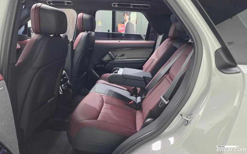 Land Rover Range Rover Sport P550E HSE 2025 — thumbnail 4