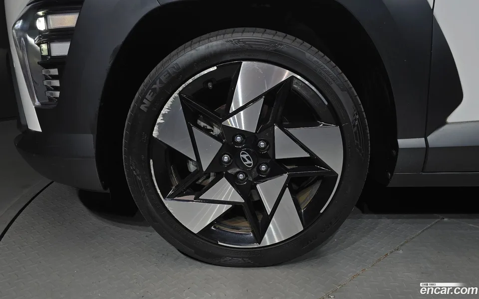 Hyundai Kona 1.6 2WD 2023 — thumbnail 5
