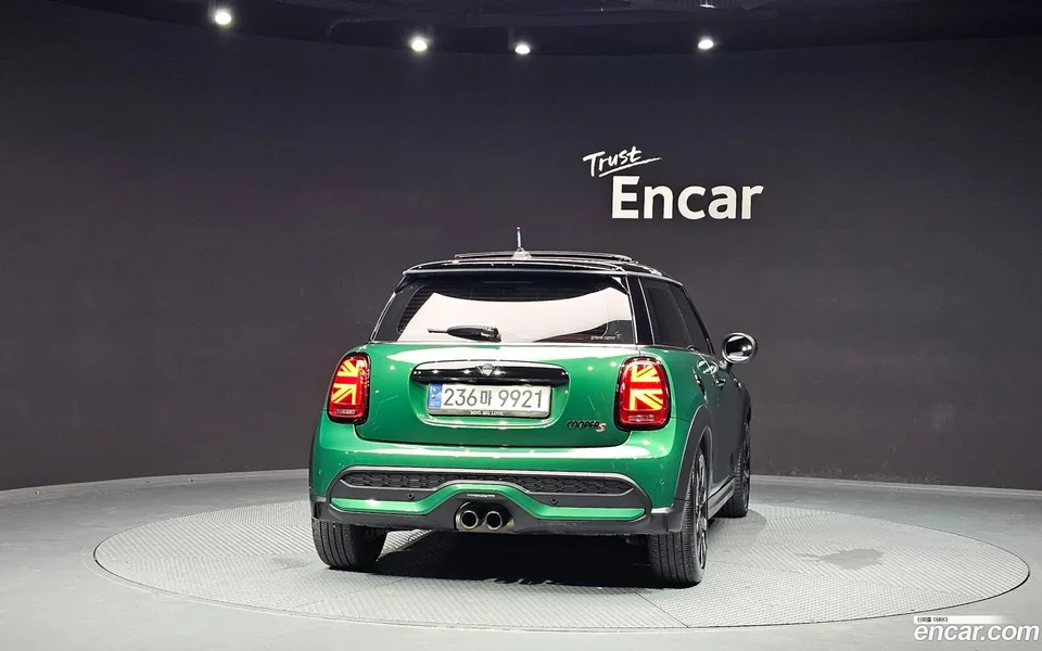 MINI Cooper S 2023 — thumbnail 4